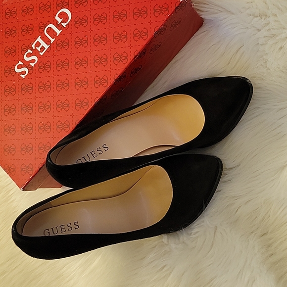 Guess Heels - Picture 6 of 7